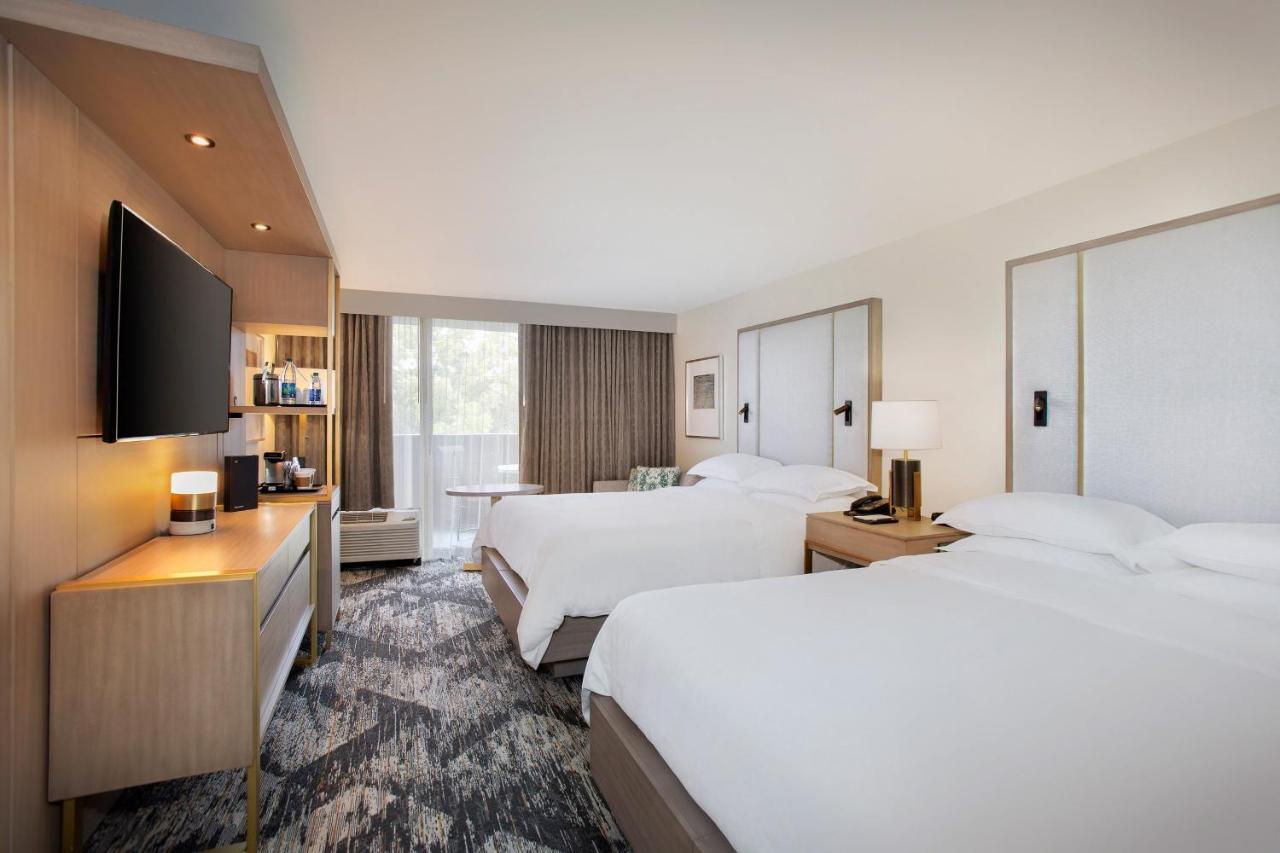 Standard Queen Room with Two Queen Beds