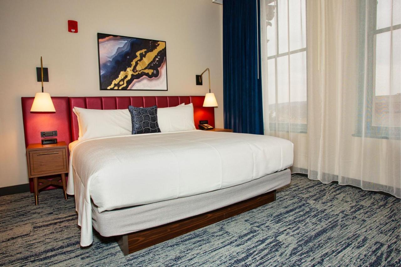 Standard King Room
