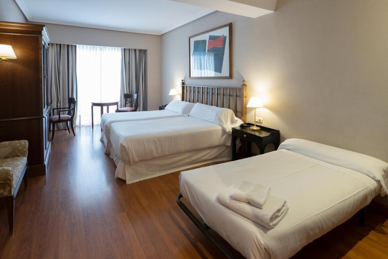 Double or Twin Room with Extra Bed (3 Adults),1406062910:JPEG