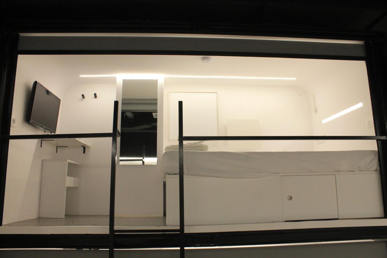 Capsule Double