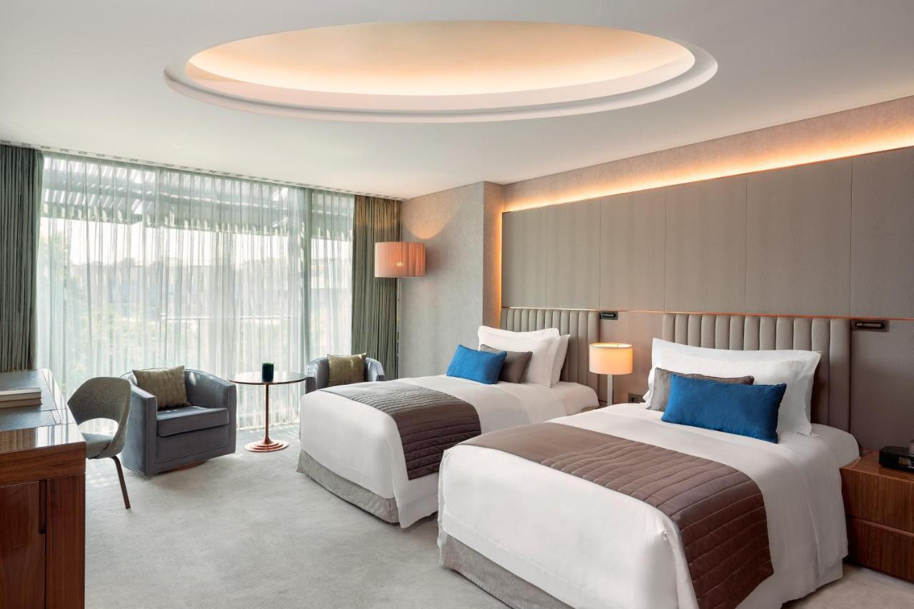 Deluxe Twin Room with Macka Park View (St. Regis Butler Service),1413624899:JPEG