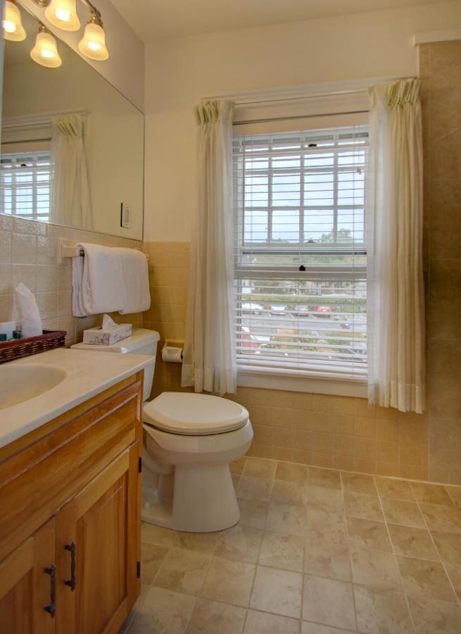 King Room with Balcony and View - Main Inn Building