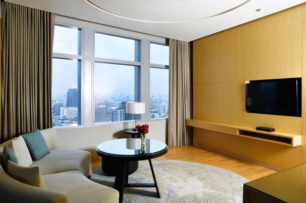 Executive Suite mit Kingsize-Bett und Zugang zur Executive Lounge