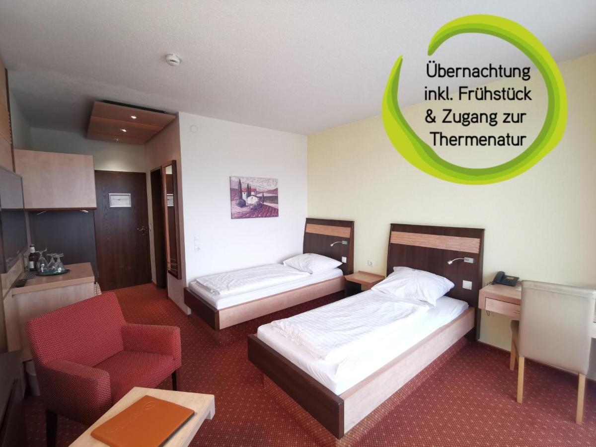 Twin Room,1413174083:JPEG