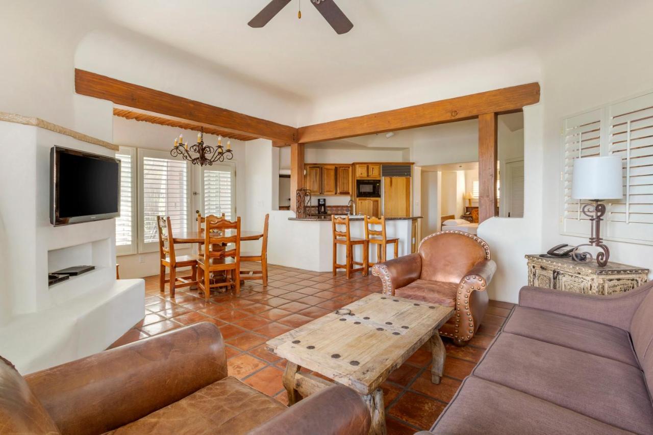 2 BEDROOM 2 KING SUITE WITH ROLL IN SHOWER
