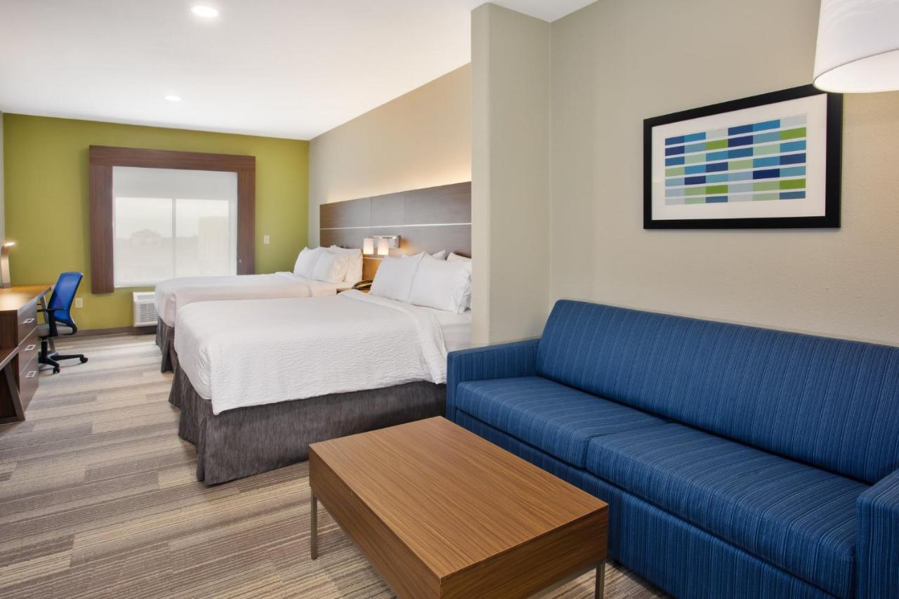 Suite with Two Queen Beds