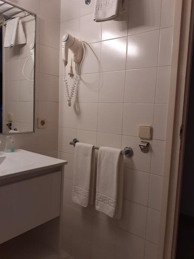 Chambre Triple (3 Adultes)