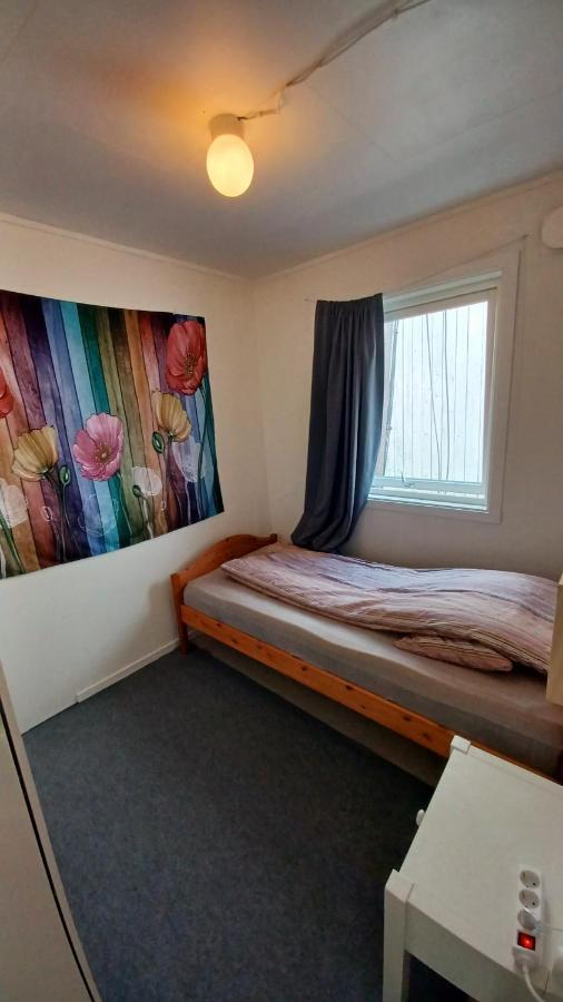 Single Room with Shared Bathroom,1416075207:JPEG