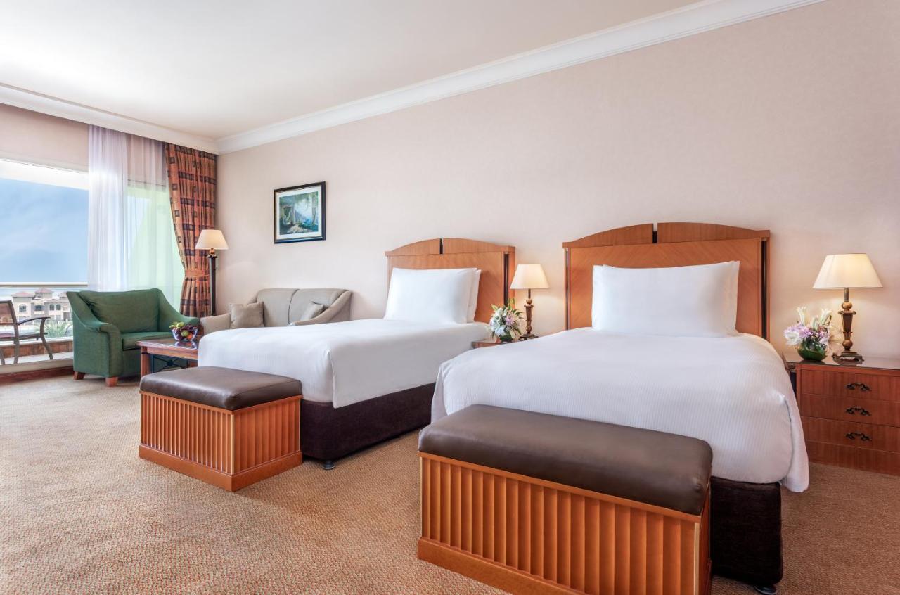 Kamer met Kingsize Bed en Uitzicht op de Golf - Gratis Dagelijkse Shuttlebus naar de Bezienswaardigheden van Yas, de Yas Mall en de Grote Moskee
