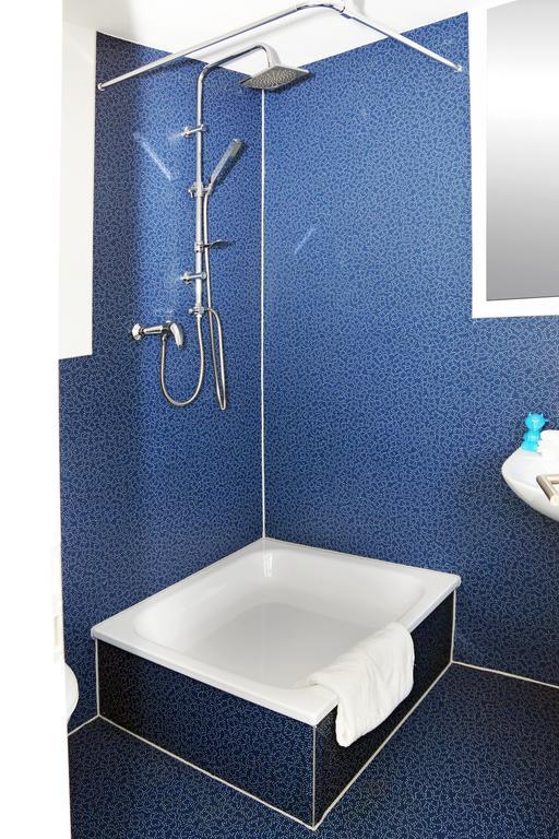 Vierbettzimmer mit Gemeinschaftsbad