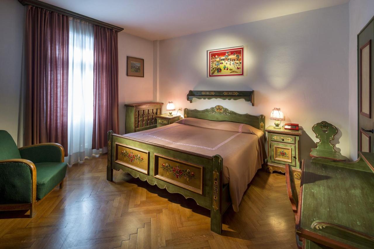Standard Doppel-/Zweibettzimmer mit Balkon