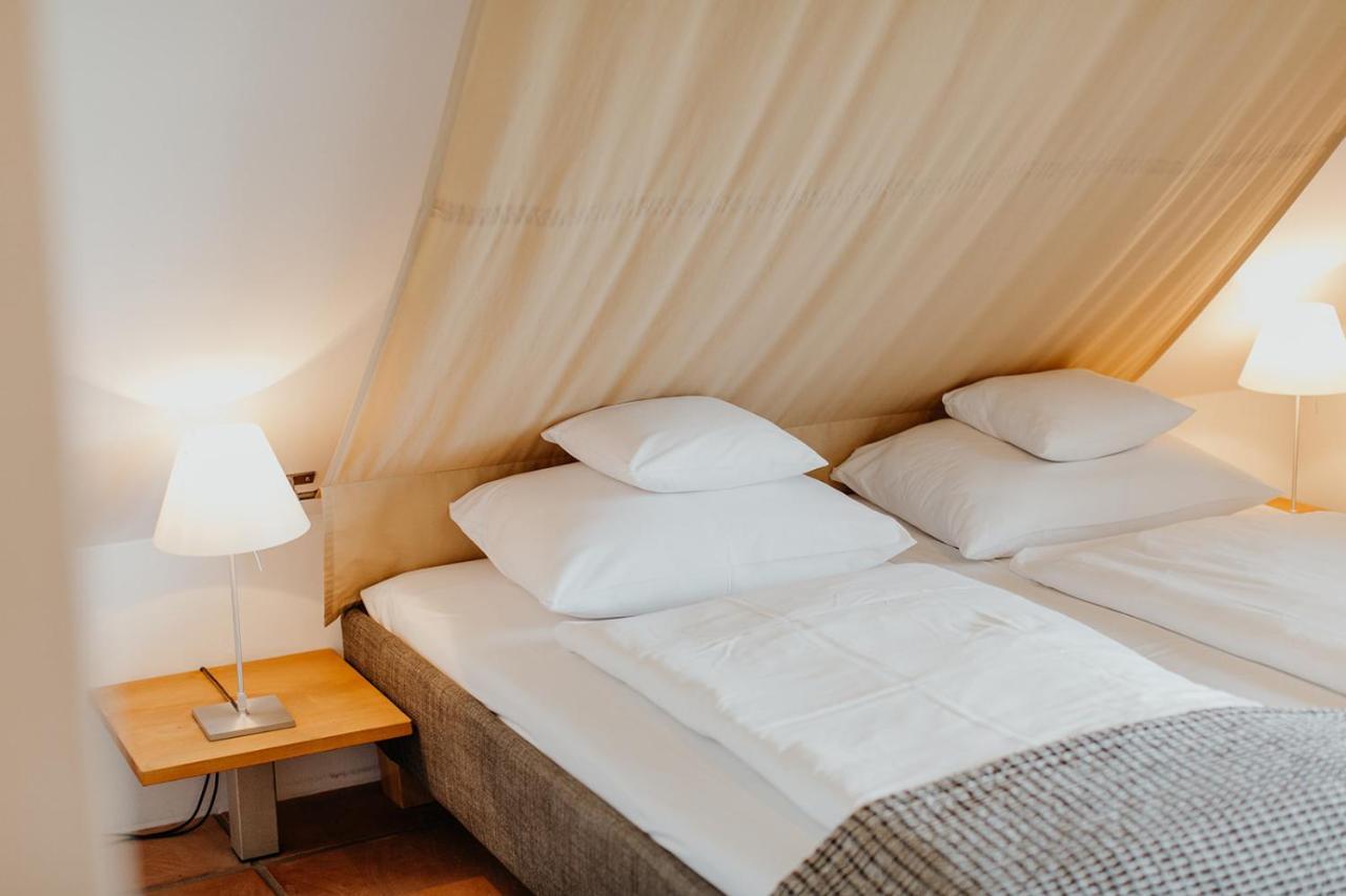 Doppelzimmer mit Gartenblick