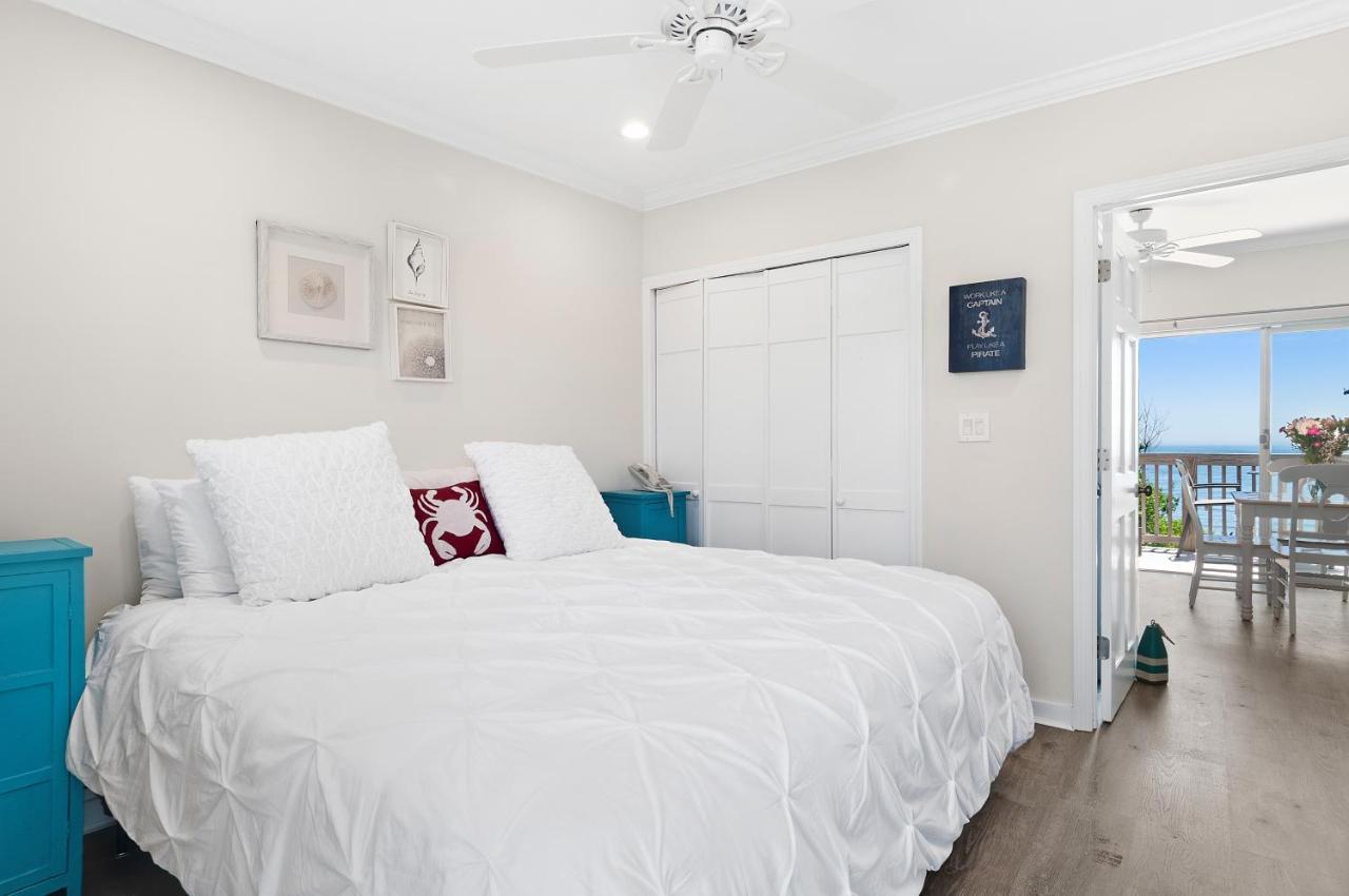 Suite with Ocean View