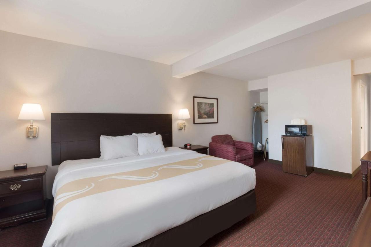 King Suite - Disability Access/Non-Smoking