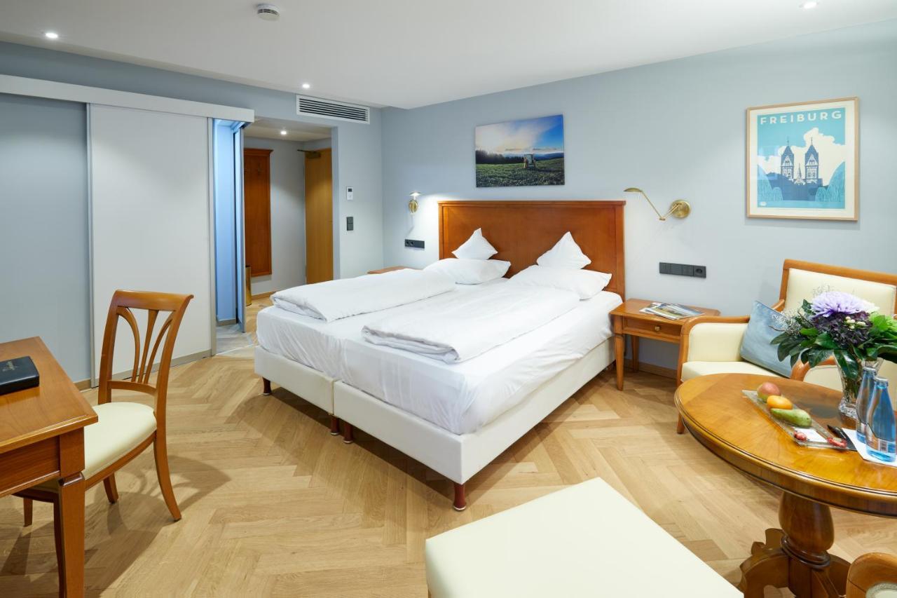 Doppelzimmer mit Balkon