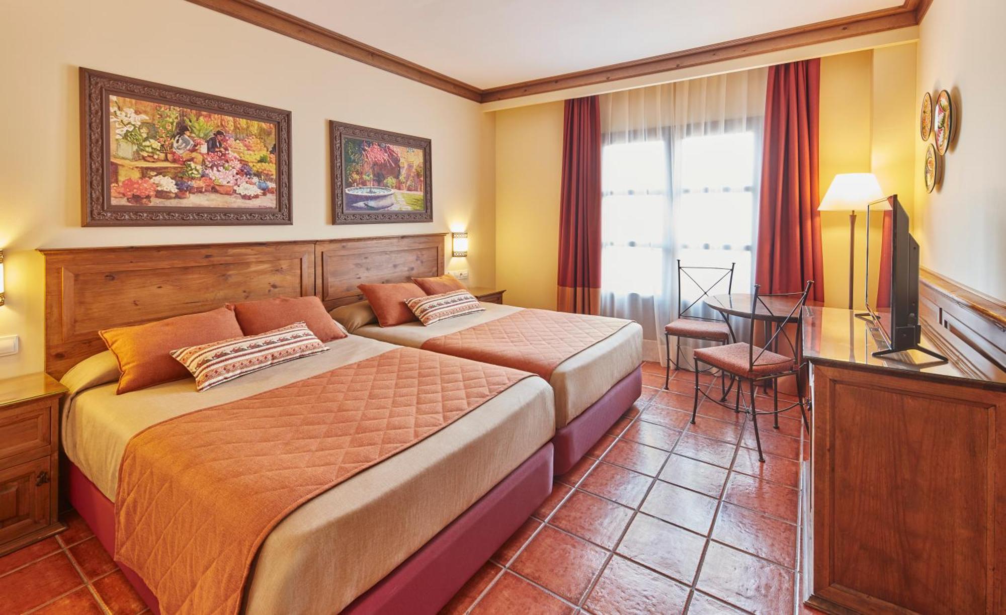 Standard Room with Access to PortAventura Park (2 Adults + 1 Child) +  1 ticket to Ferrari Land,718962628:JPEG