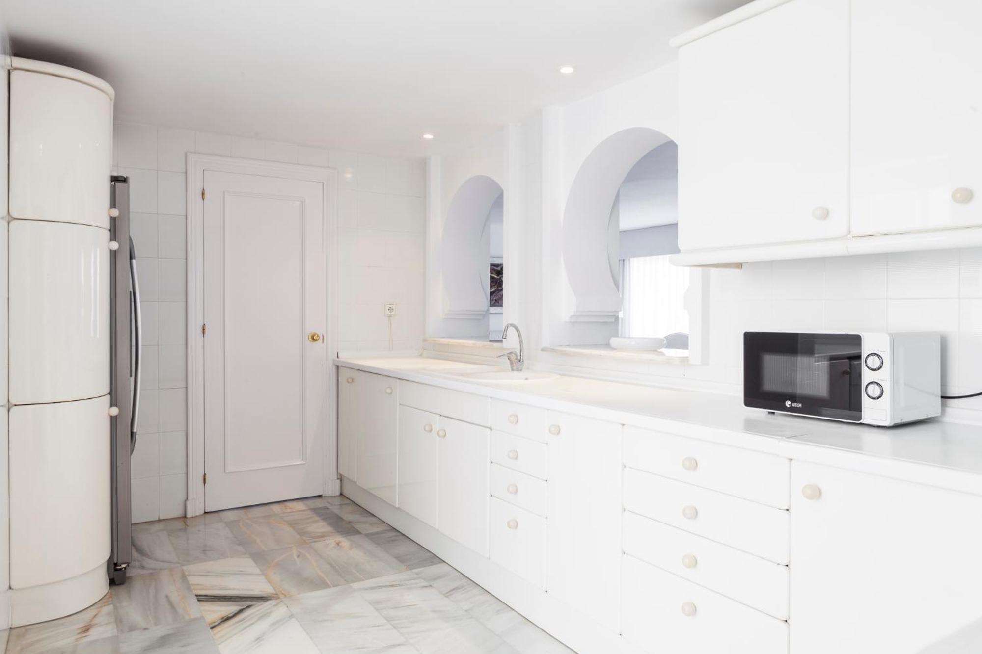 Apartamento con 3 dormitorios (3 adultos + 2 niños)