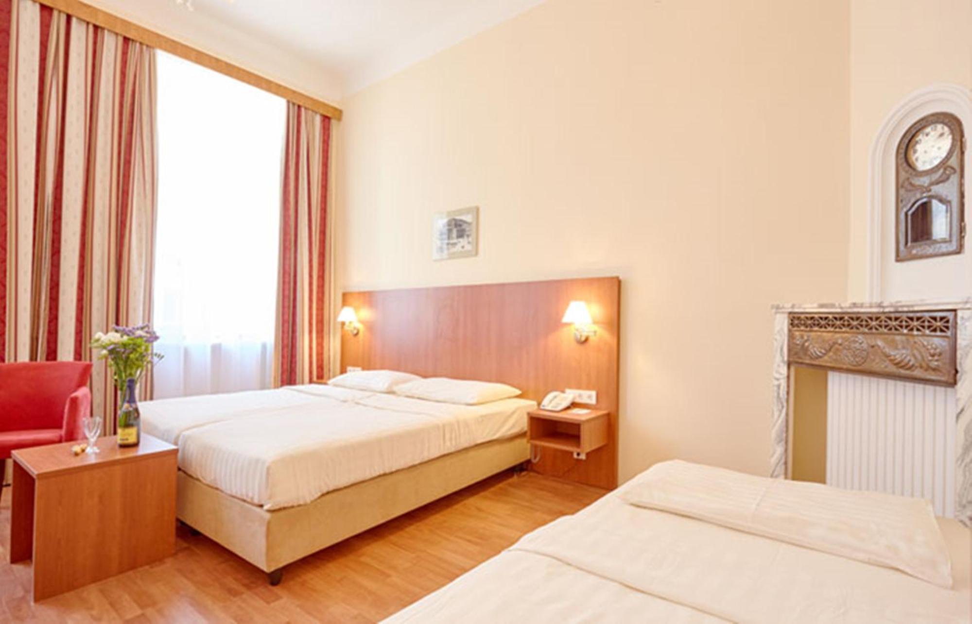 Habitación Triple Básica