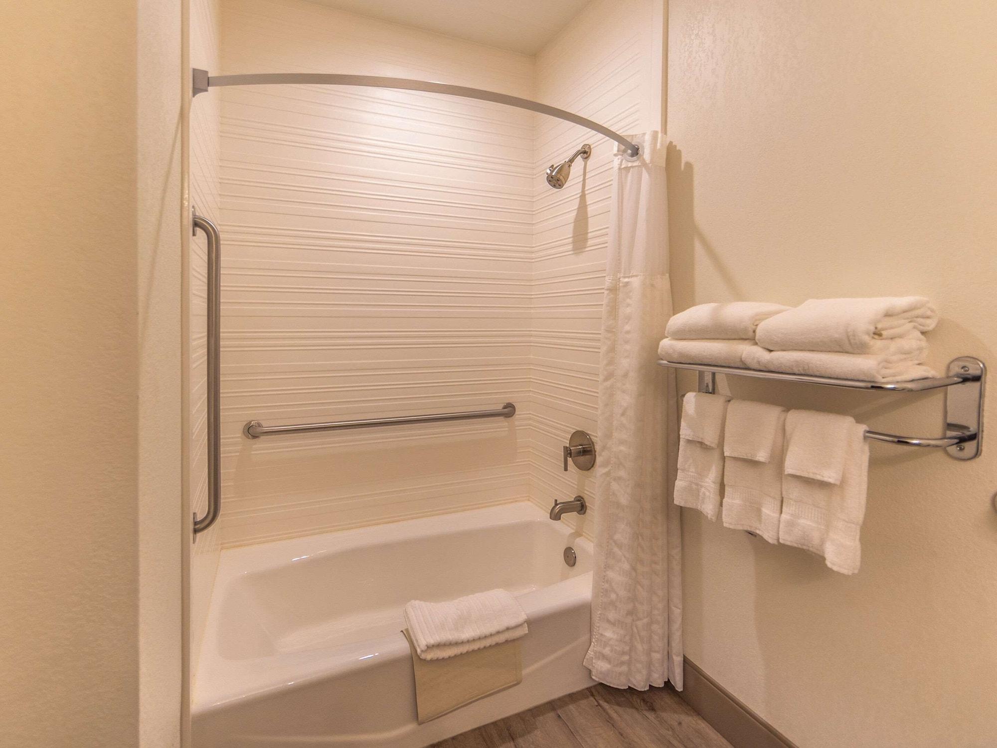 Quadruple Room with Two King Beds - Non Smoking