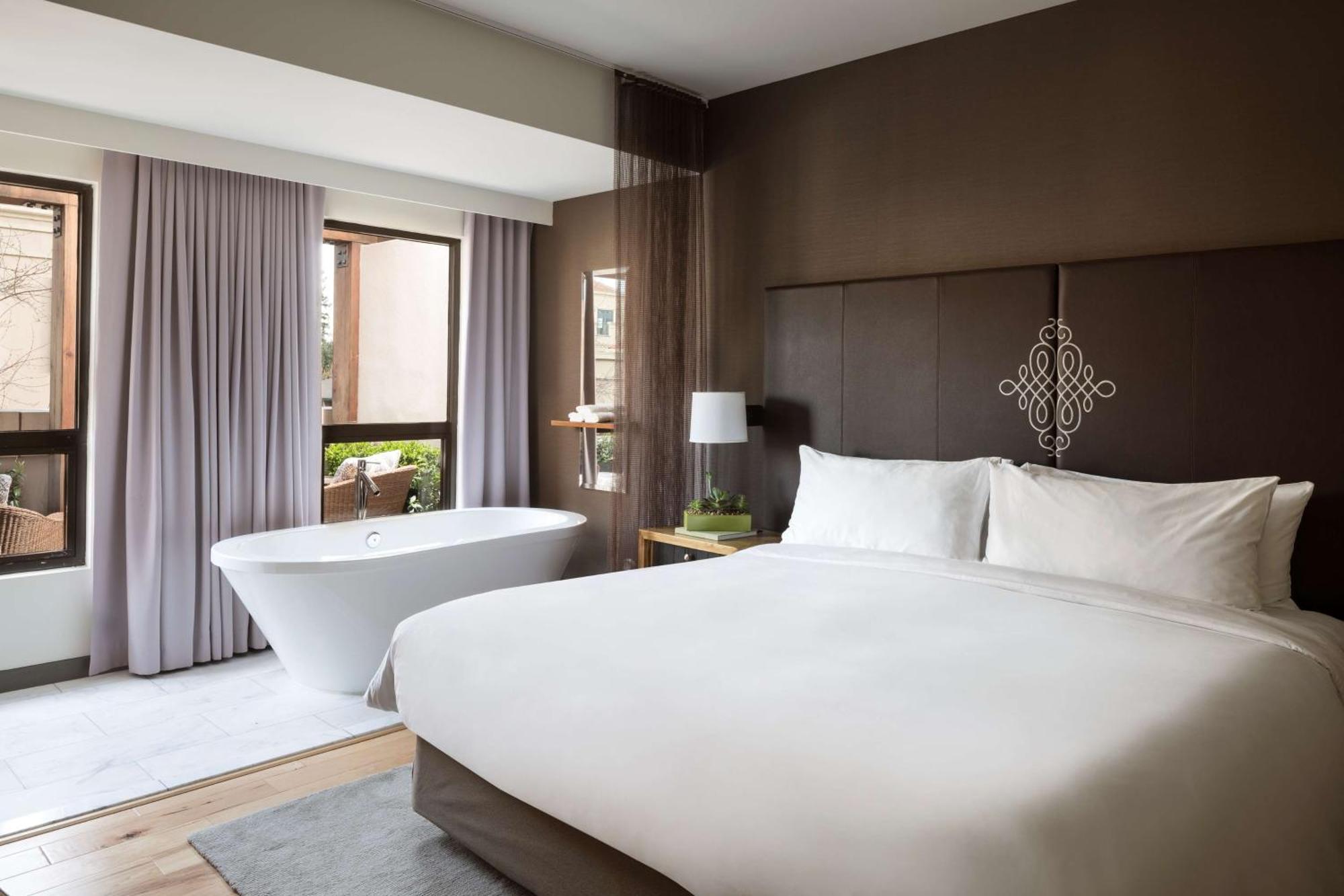 Junior Suite,1435510972:JPEG