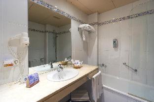 Twin Room,1436663824:JPEG