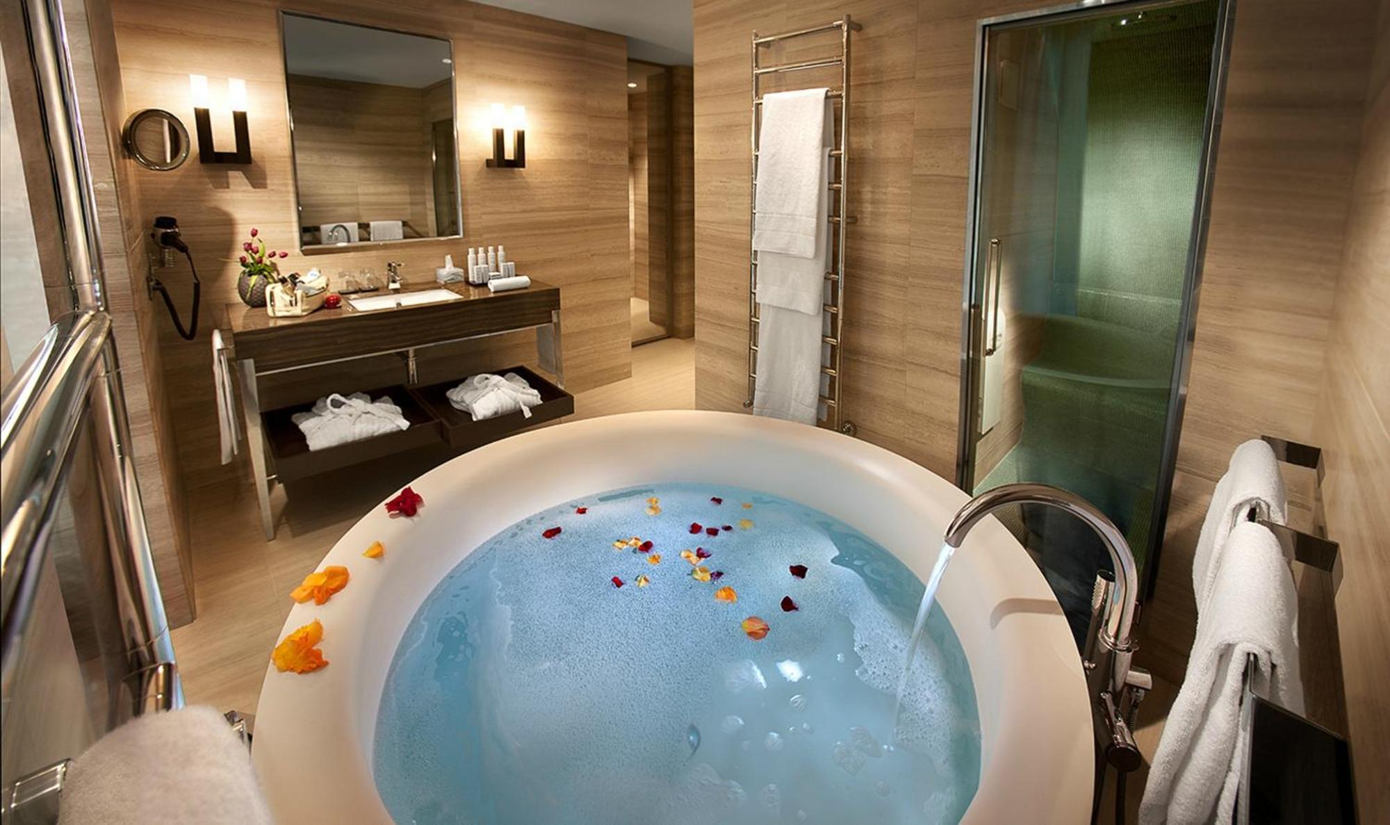 Habitación Doble Executive con baño turco y bañera de hidromasaje