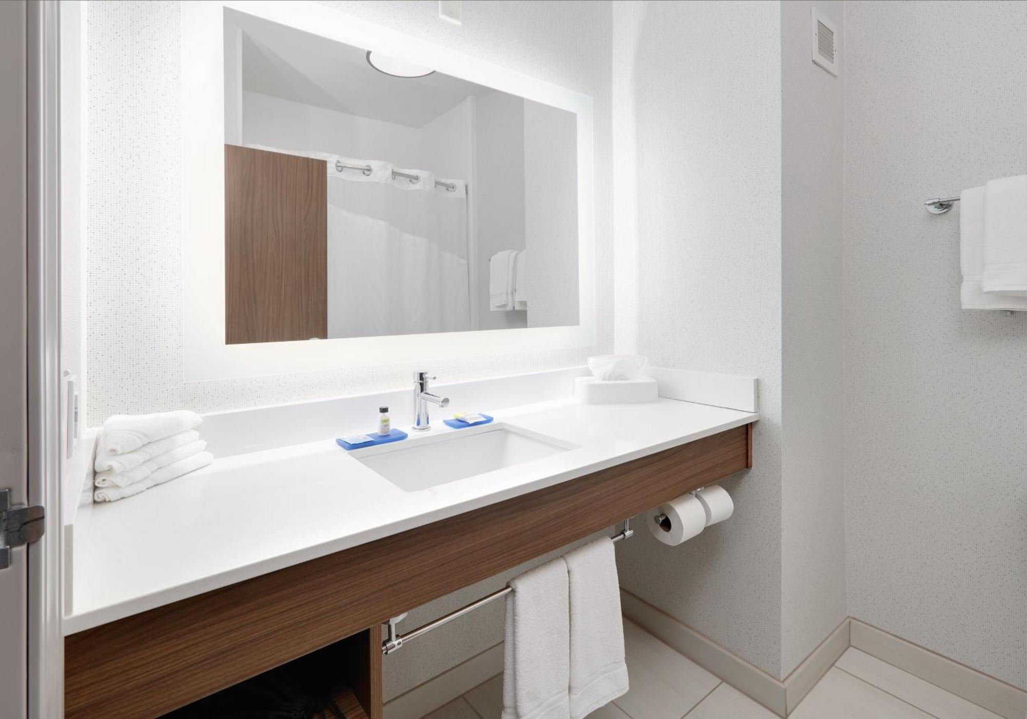 Queen Suite with Two Queen Beds
