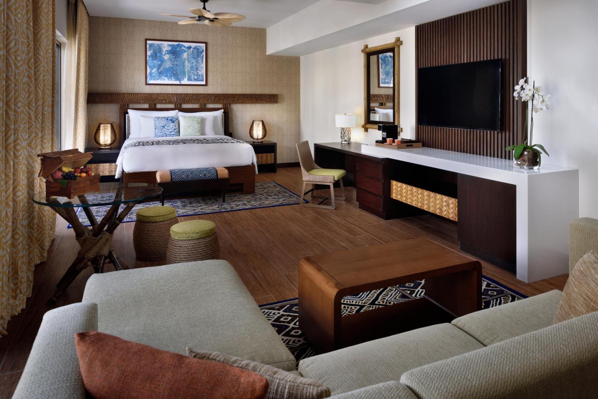Junior Suite, 1 King, Resort view, Balcony