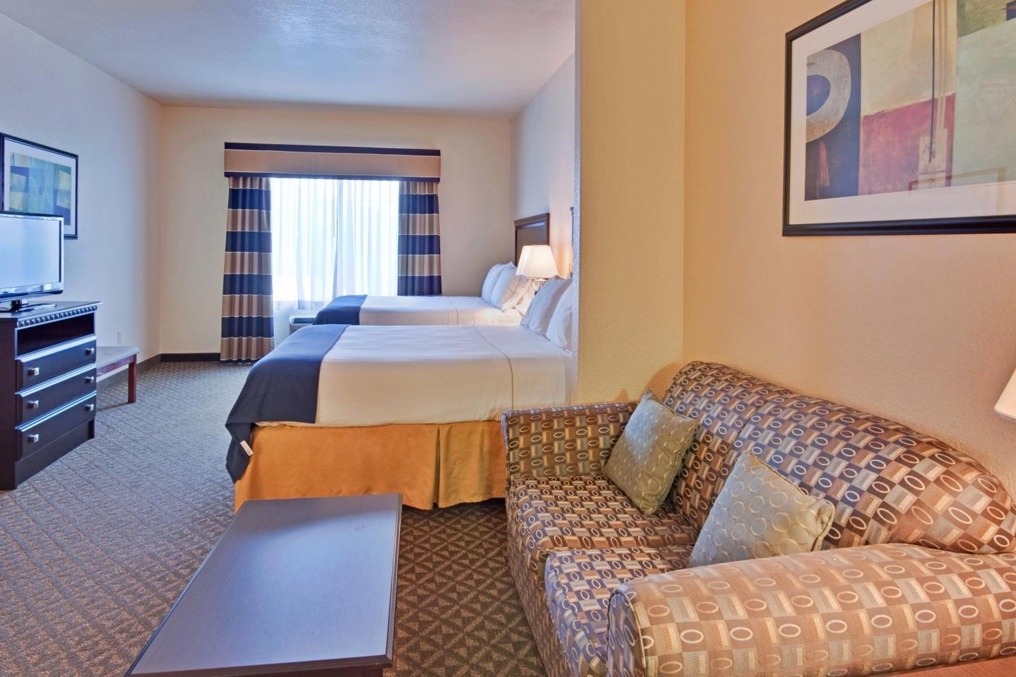 Suite with Two Queen Beds