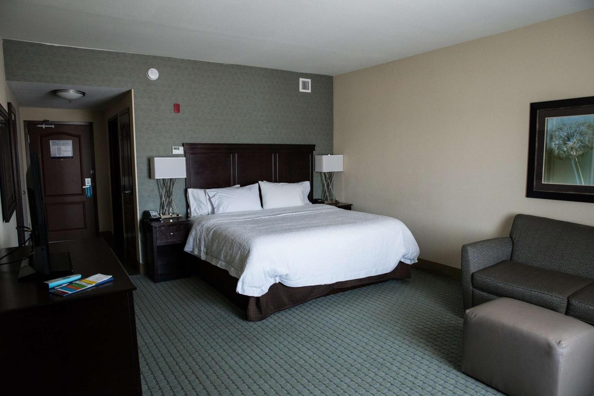 King Room with Sofa Bed