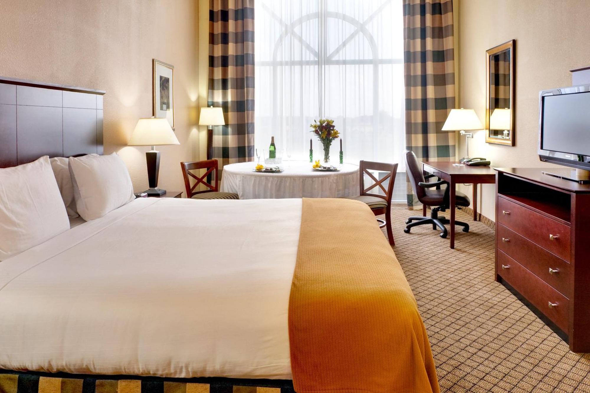 King Room with Sofa Bed