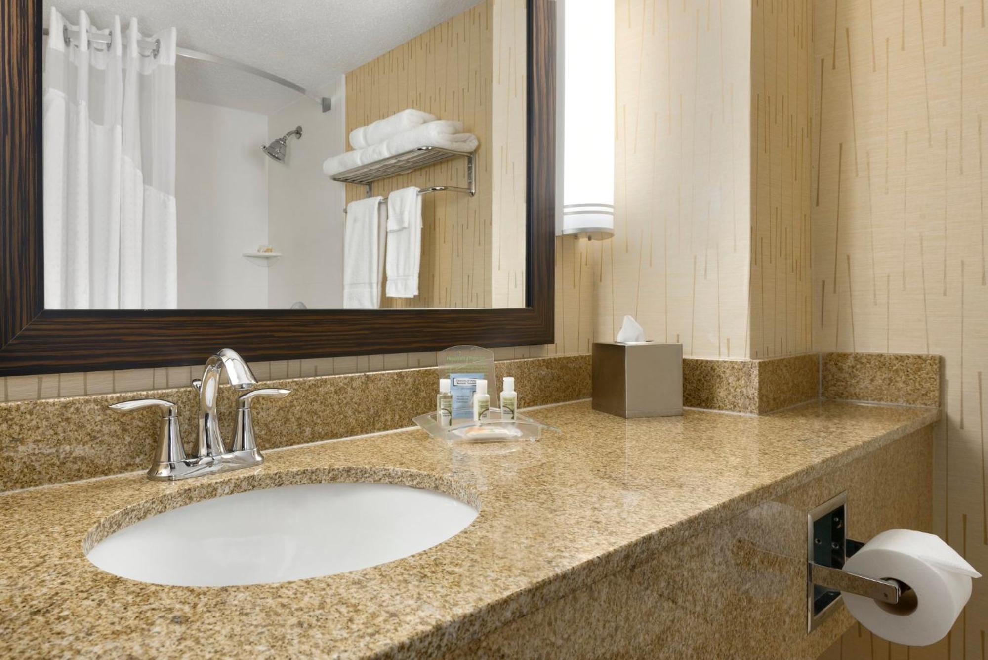 2 Queen Standard Room City View