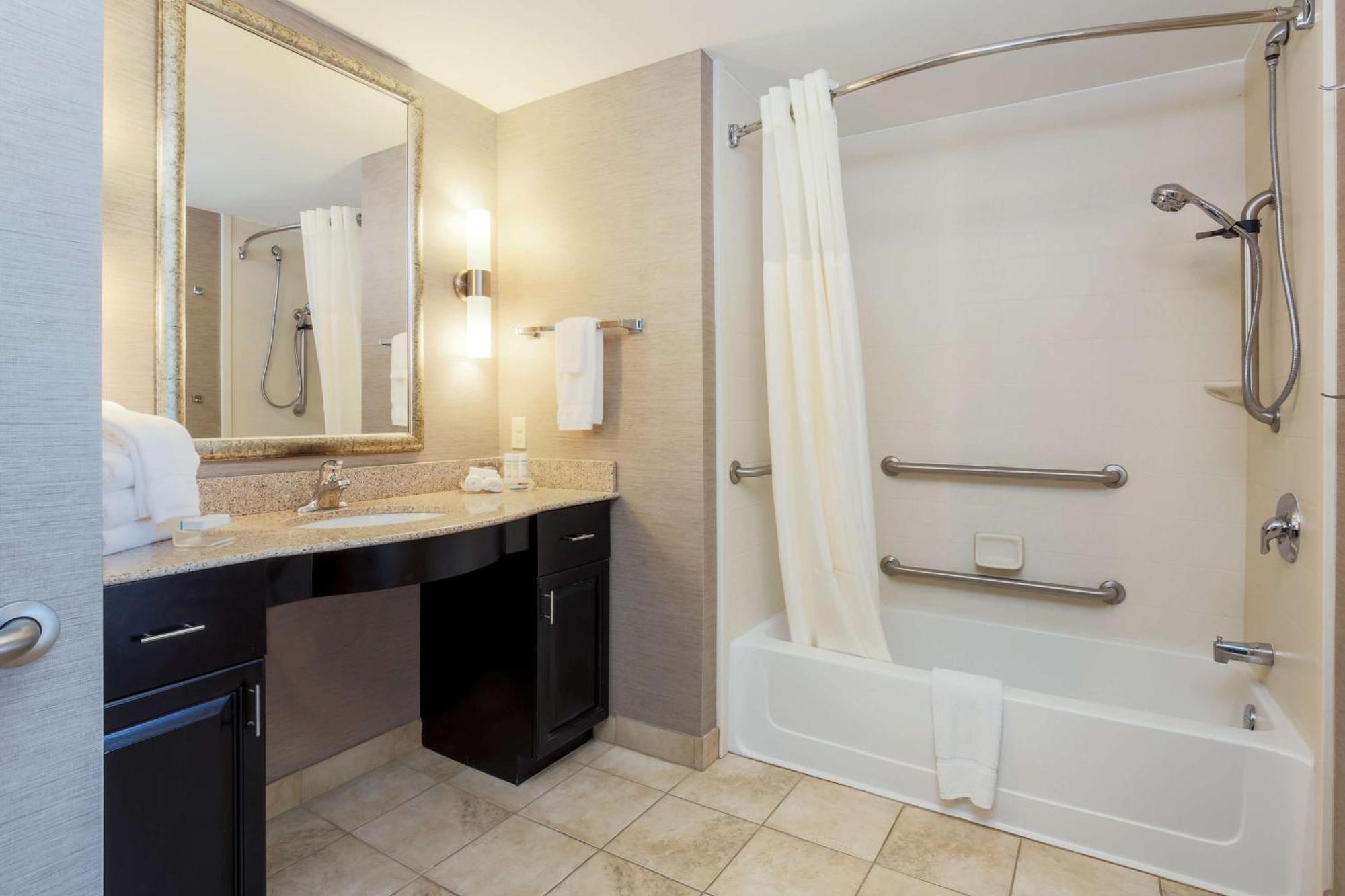 King Studio Suite - Hearing Access/Non-Smoking