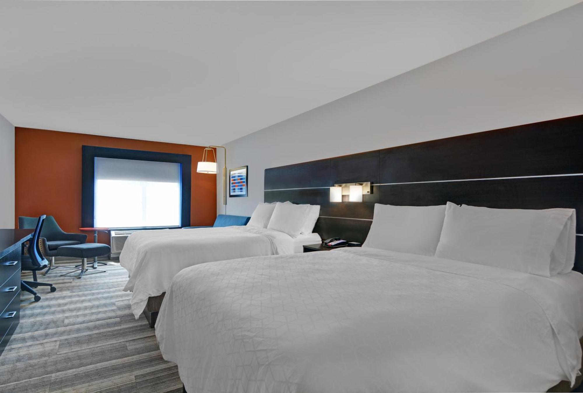 Standard Queen Room with Sofa Bed