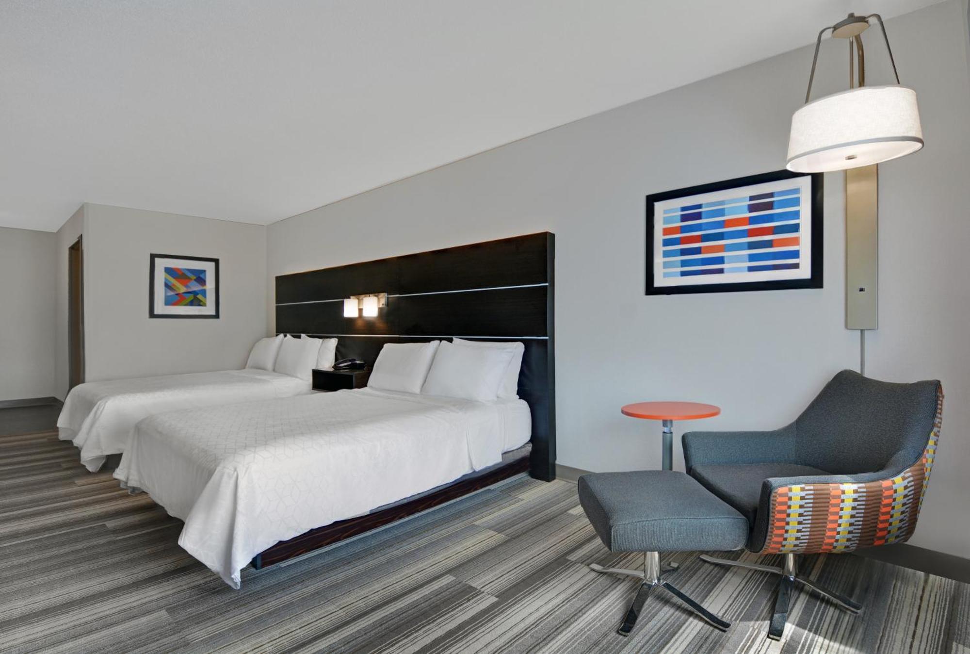 Standard Room with Two Queen Beds