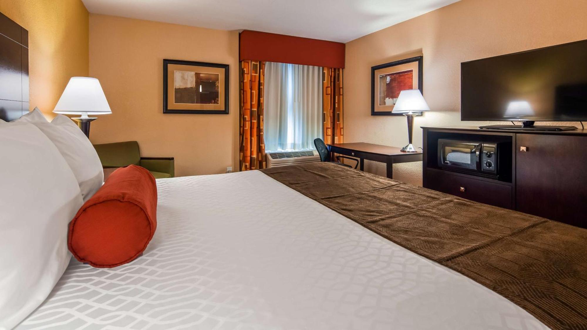 King Room with Bath Tub - Disability Access/Non-Smoking