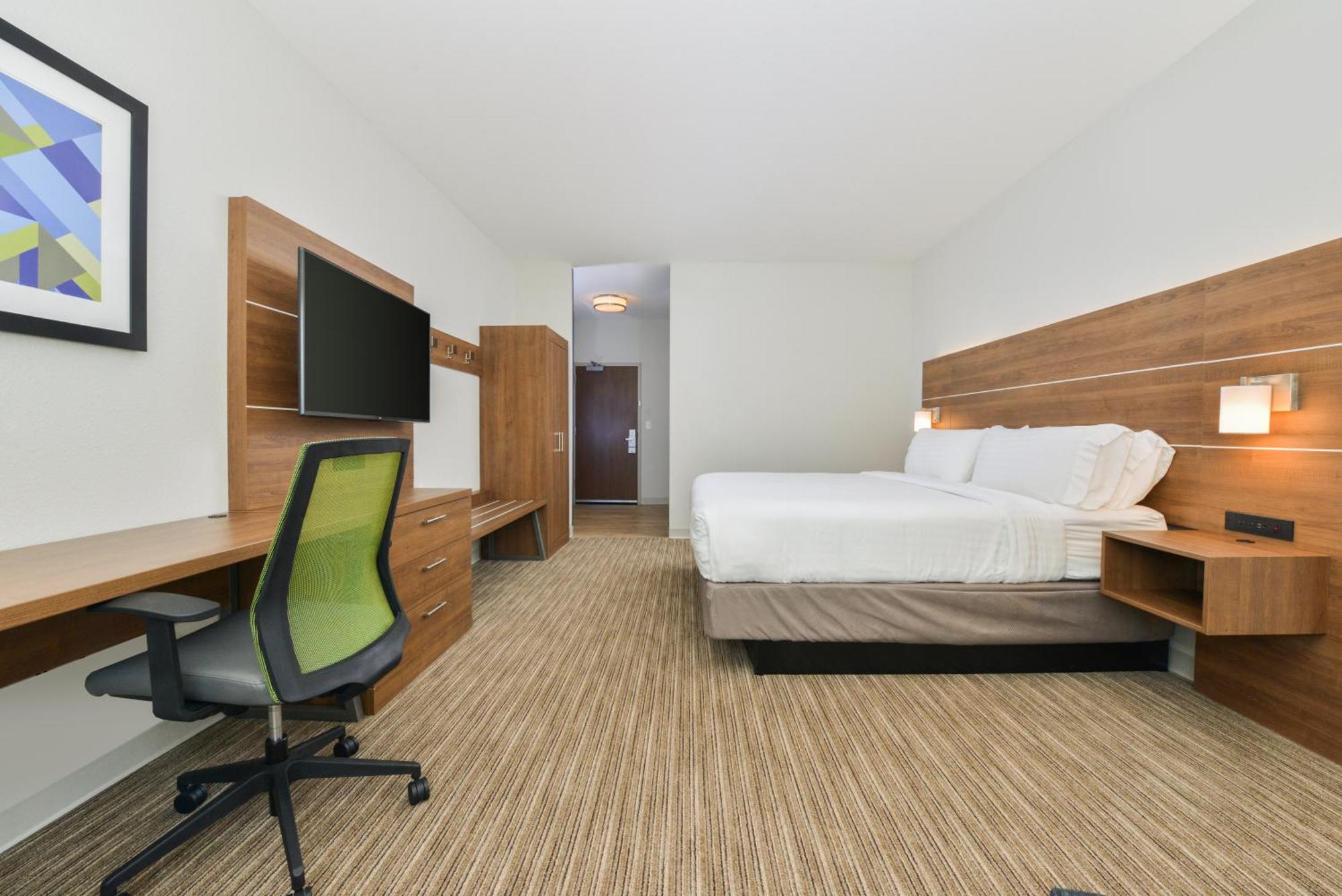 Standard King Room