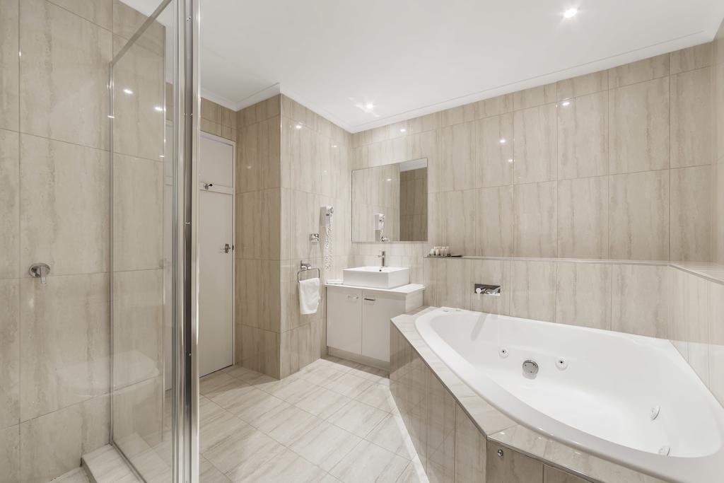 Chambre Lit Queen-Size avec Baignoire Spa