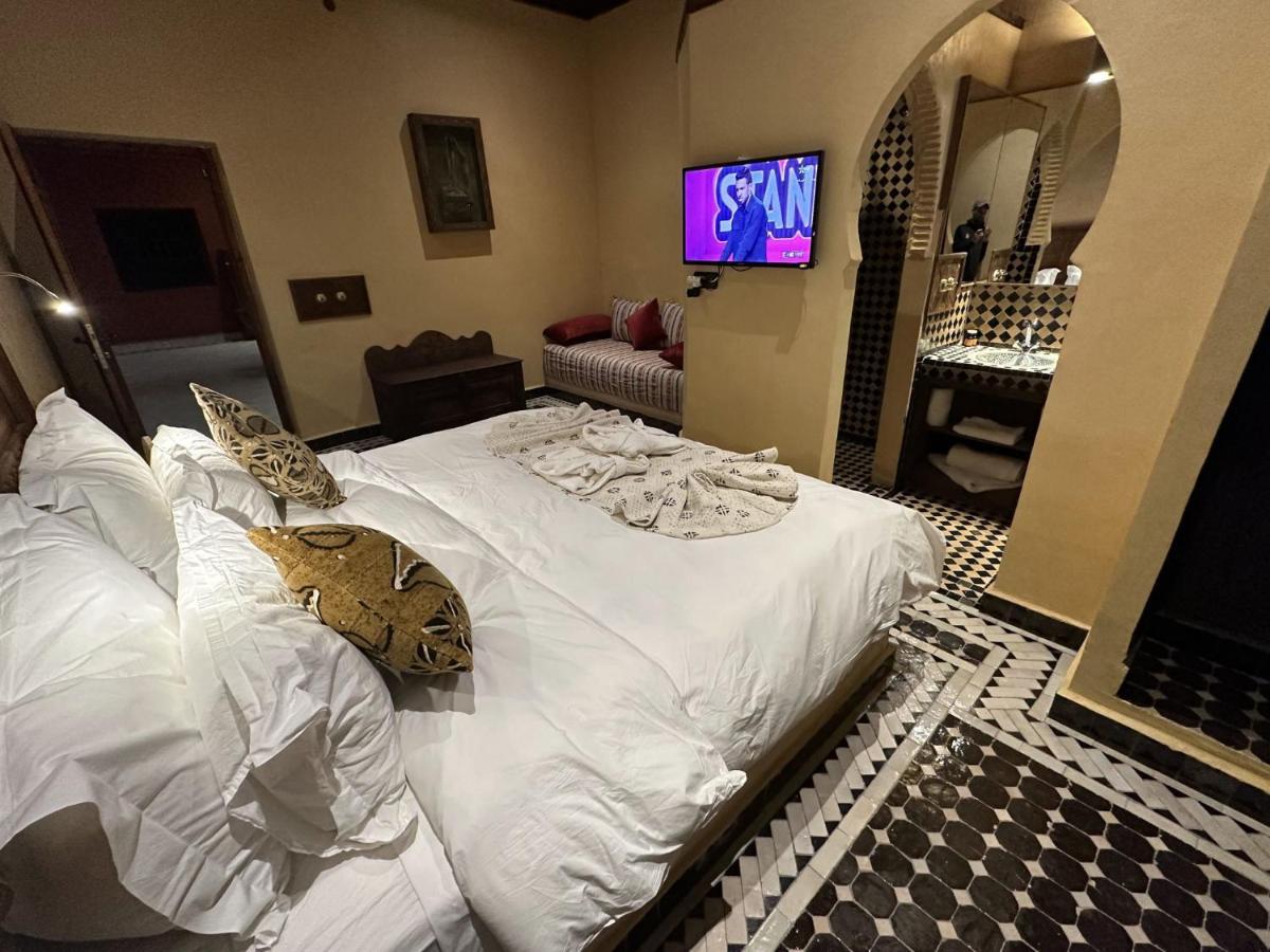 Double Room with Private Bathroom,1465821449:JPEG