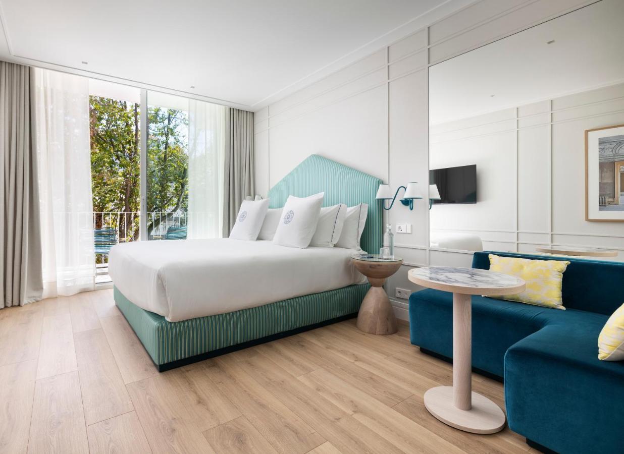 Quarto Duplo com Vista Jardim
