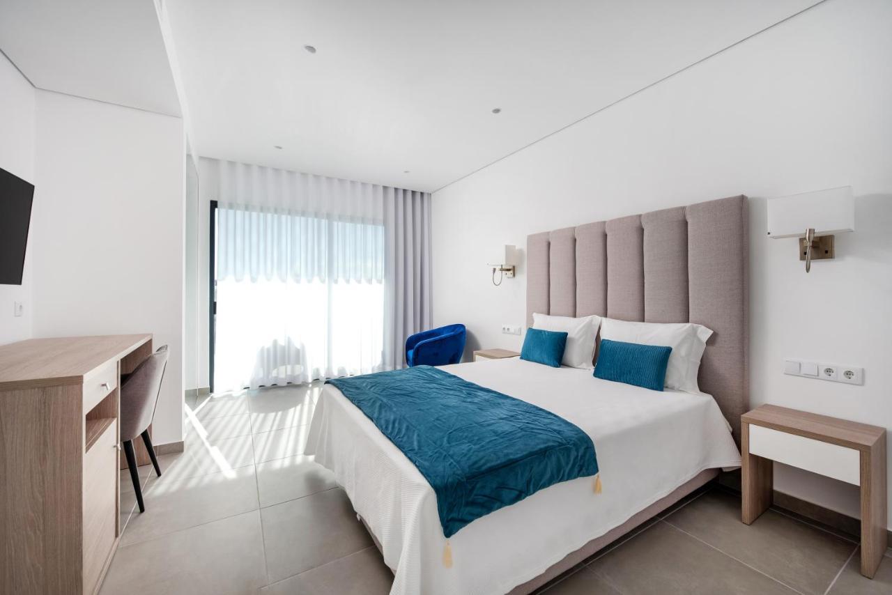 Suite with Balcony,1469449607:JPEG