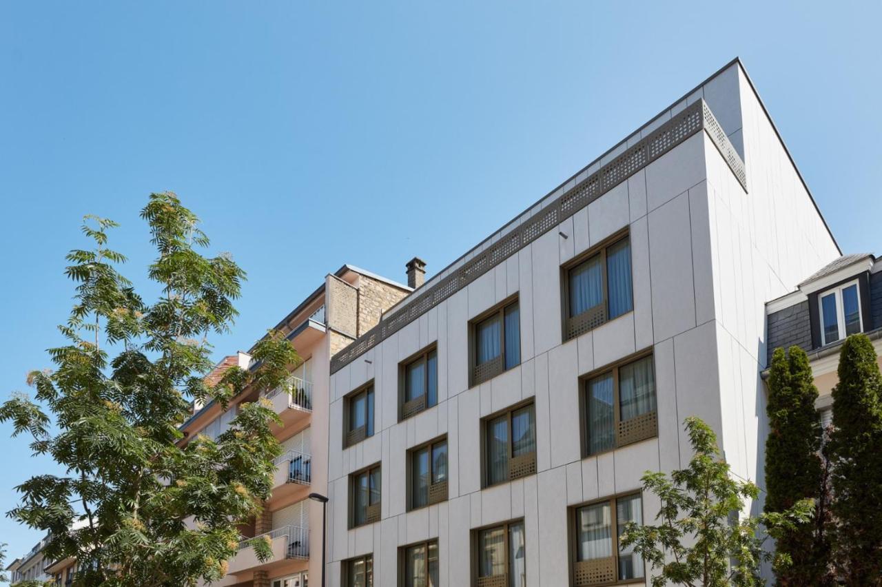 Apartamento com Varanda