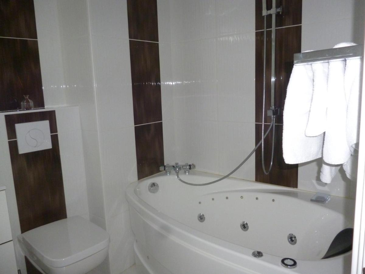 Chambre Double avec Baignoire Spa