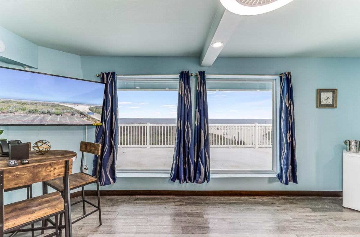 King Suite with Ocean View