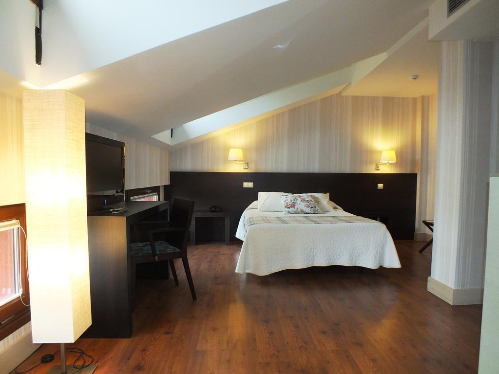 Superior Double Room with Spa Bath,149211641:JPEG