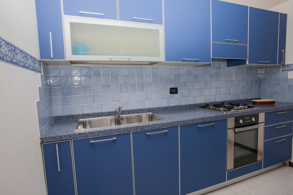 Monolocale con Balcone e Vista Mare - su 2 Livelli