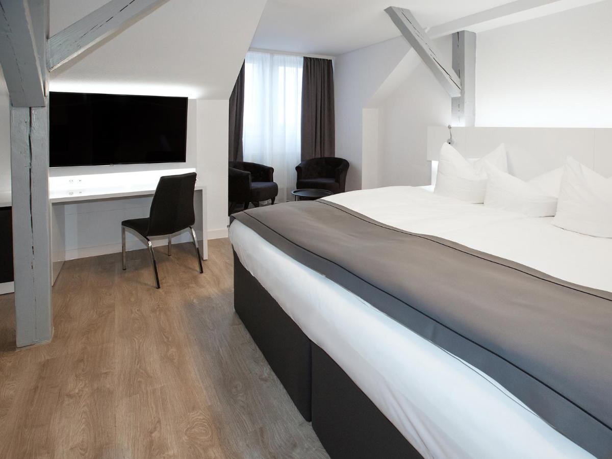 Doppel- oder Zweibettzimmer