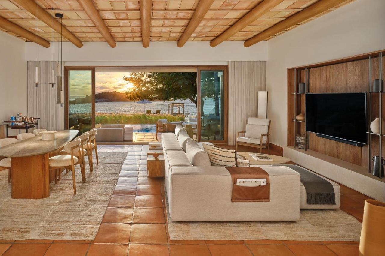Luxury Villa, 1 Bedroom Villa, 1 King, Beachfront, Whirlpool