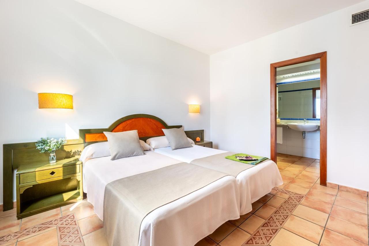 One-Bedroom Apartment,1498520515:JPEG