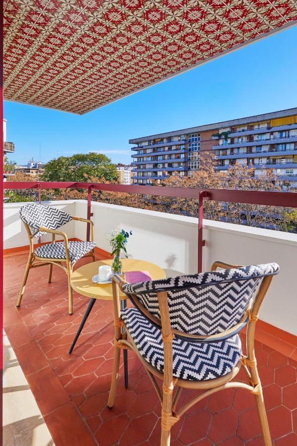 Comfort Double Room with terrace and city views,1498568704:JPEG